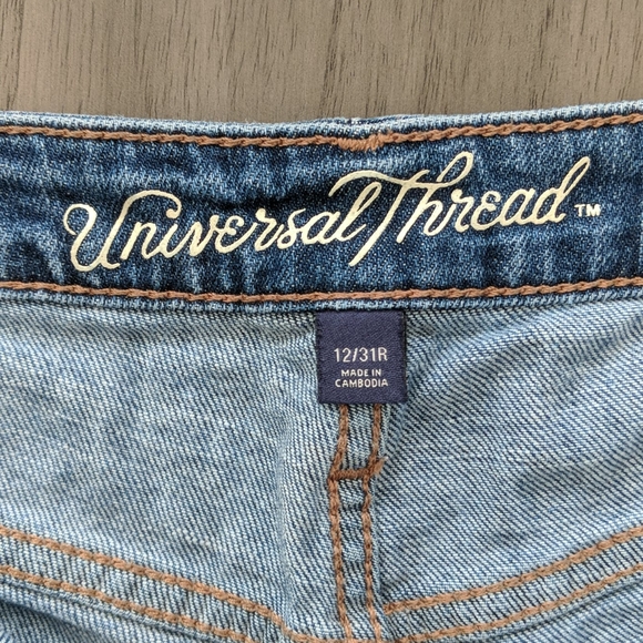 SOLD - Universal Thread Button Up High Rise - Picture 3 of 3